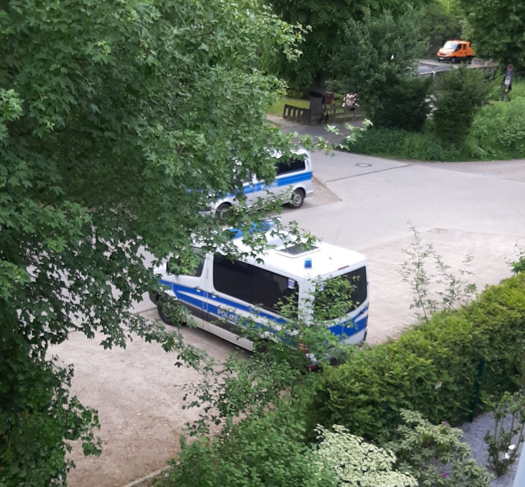 Polizeiaufgebot am Schlossaprk Bochum